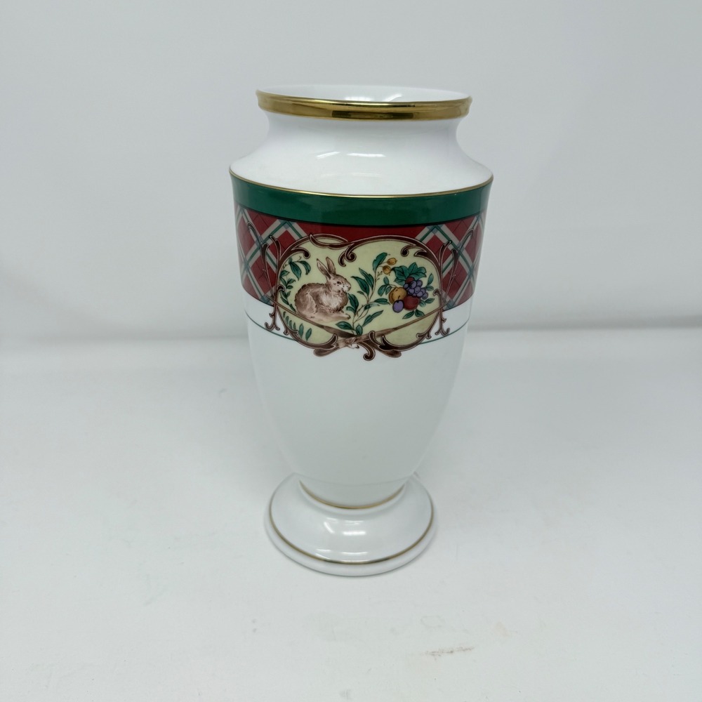 Rare Noritake Royal Hunt, 3930, Plaid, Fruit,‎ Animals: Flower Vase, 9" Tall